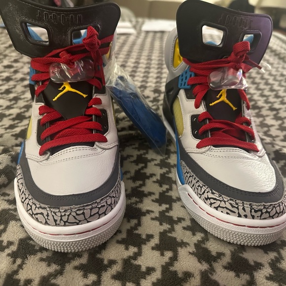 collectable jordan spizke mint in box. Dont wanna sell but need the money.. - Picture 3 of 7